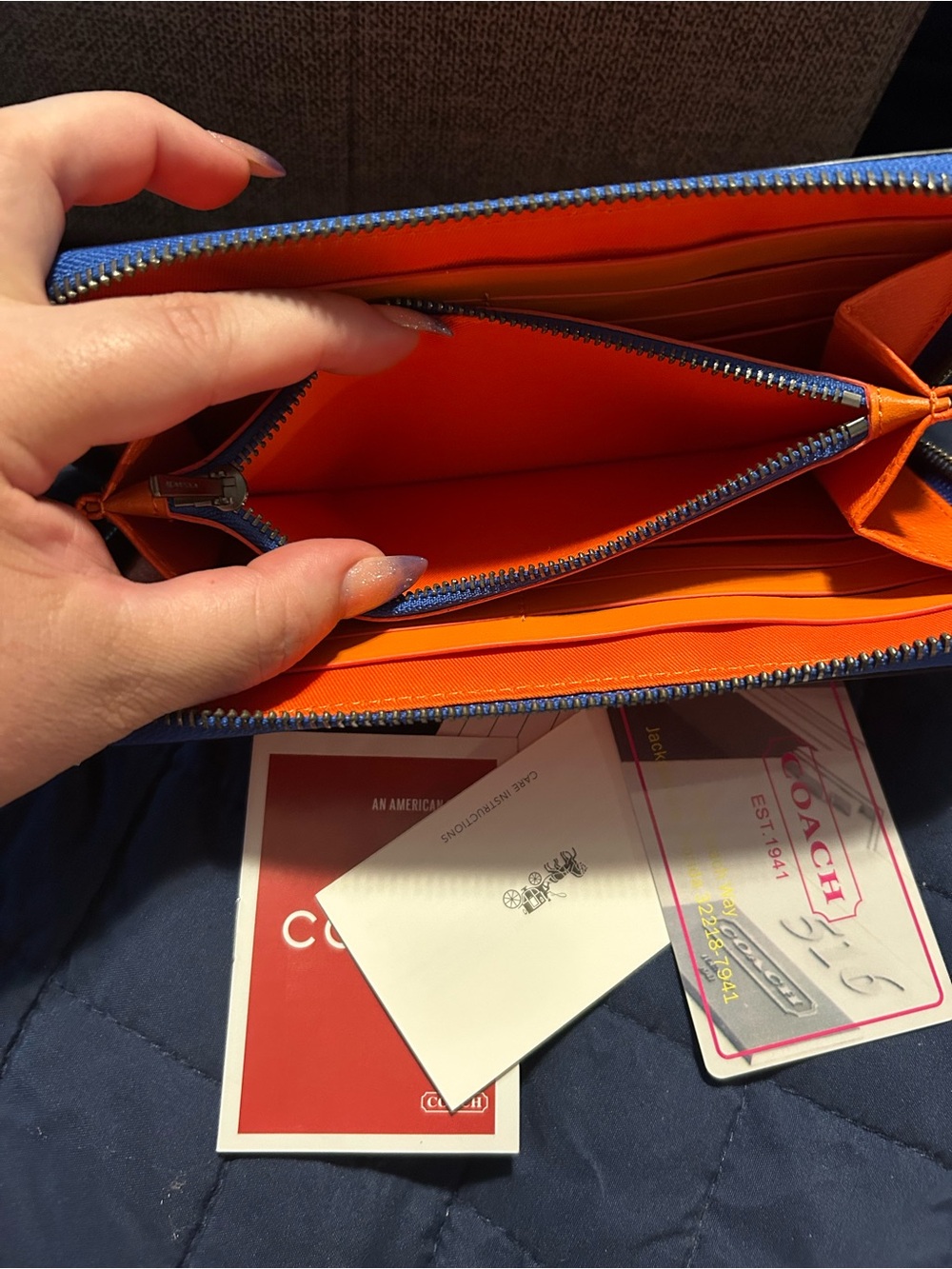 Coach Knicks zip around wallet NEW - Picture 4 of 8